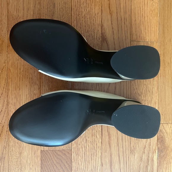 NWT NIB Mercedes Castillo 7/37 Soft Patent Mule Heel in ‘Rice’ MC-KURI-MD - Picture 4 of 6